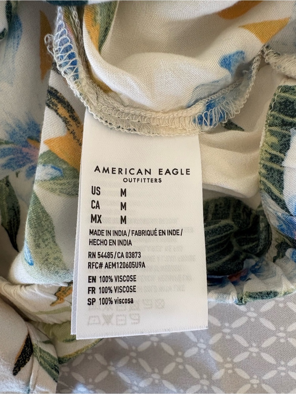 Medium American Eagle Cream Cropped Tropical Tie Front Button Up Top - Picture 10 of 16